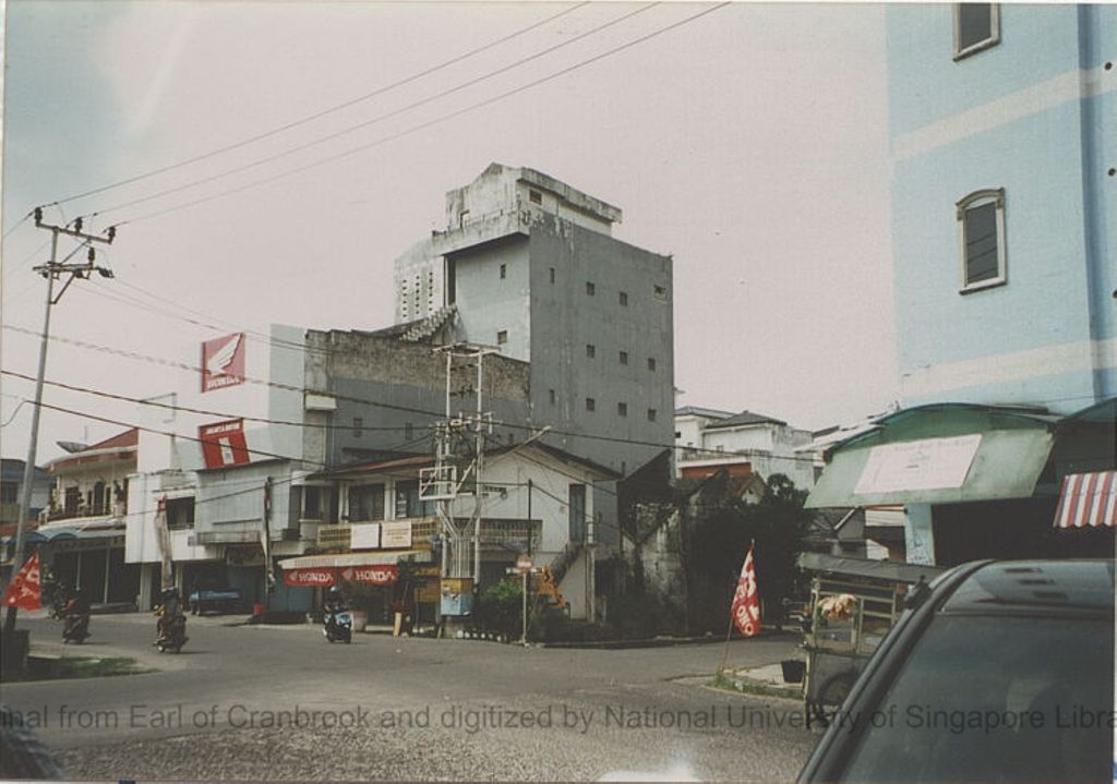 Miniature of Colour photo of swiftlet house/s : photo 6